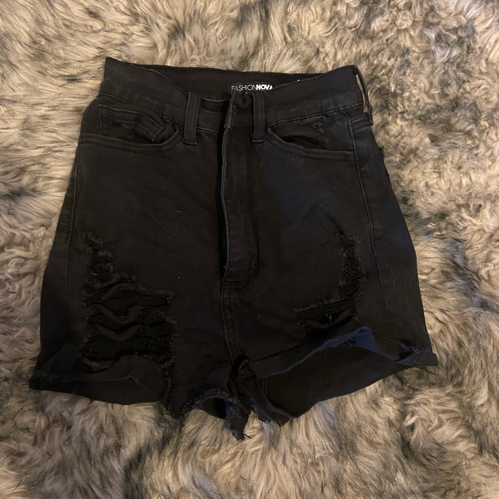 Fashion nova shorts